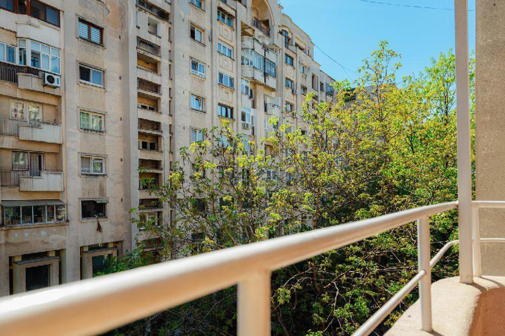 Heart Of Downtown 3 Rooms Apartment Self Check In Бухарест Экстерьер фото