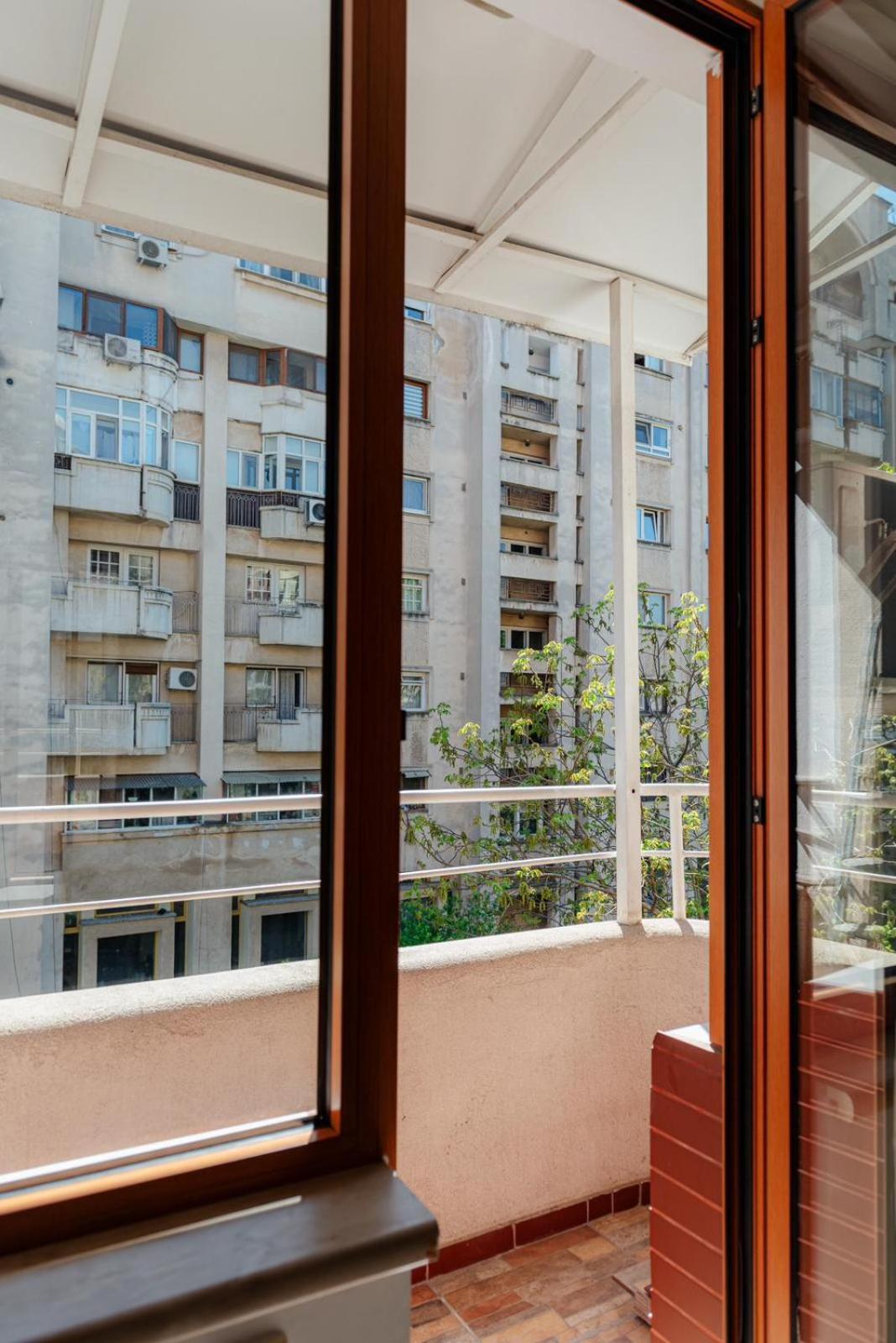 Heart Of Downtown 3 Rooms Apartment Self Check In Бухарест Экстерьер фото